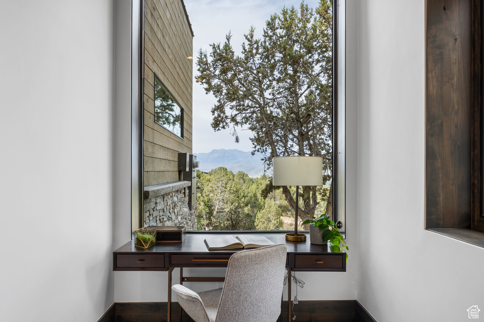 RED LEDGES - Residential