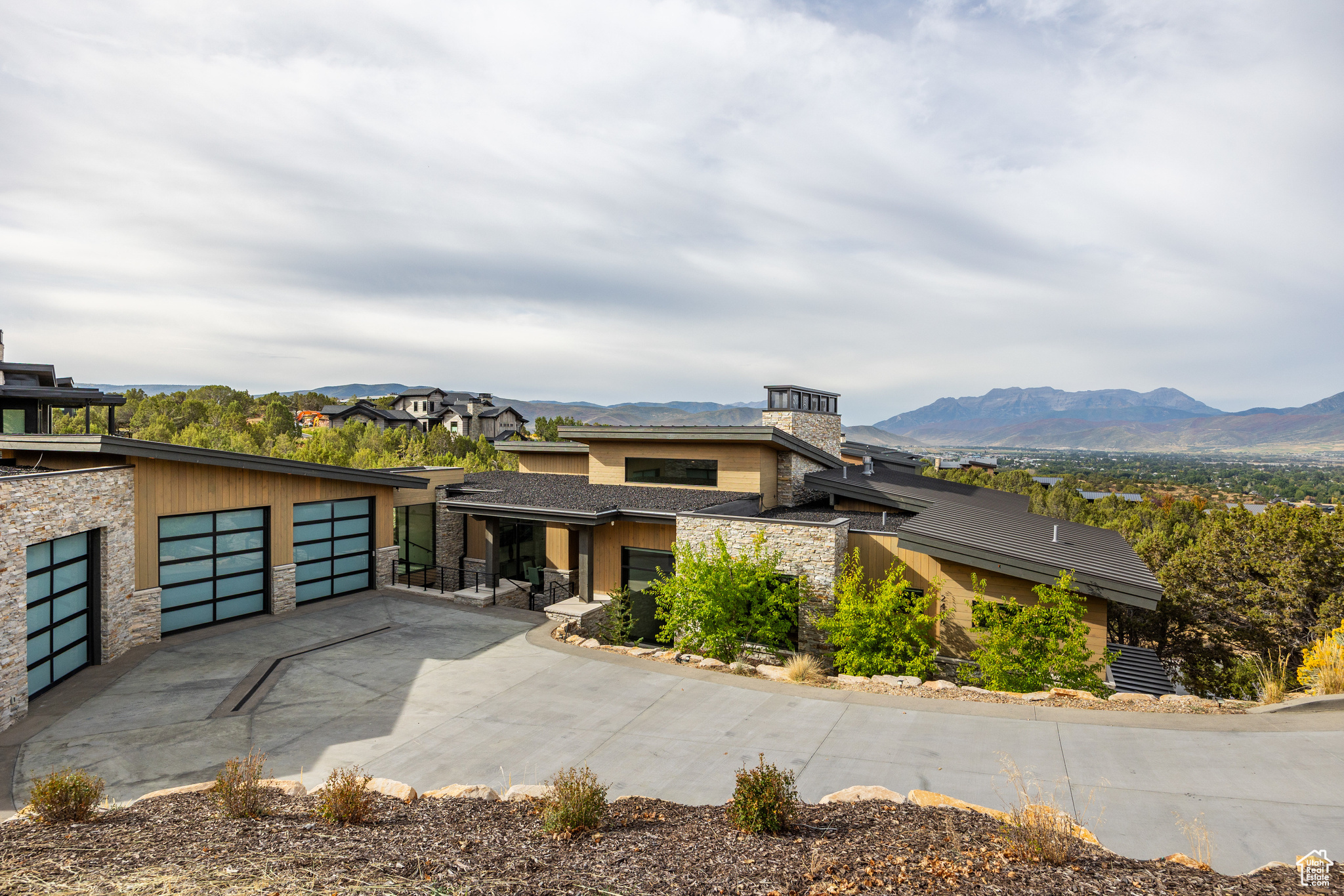 RED LEDGES - Residential
