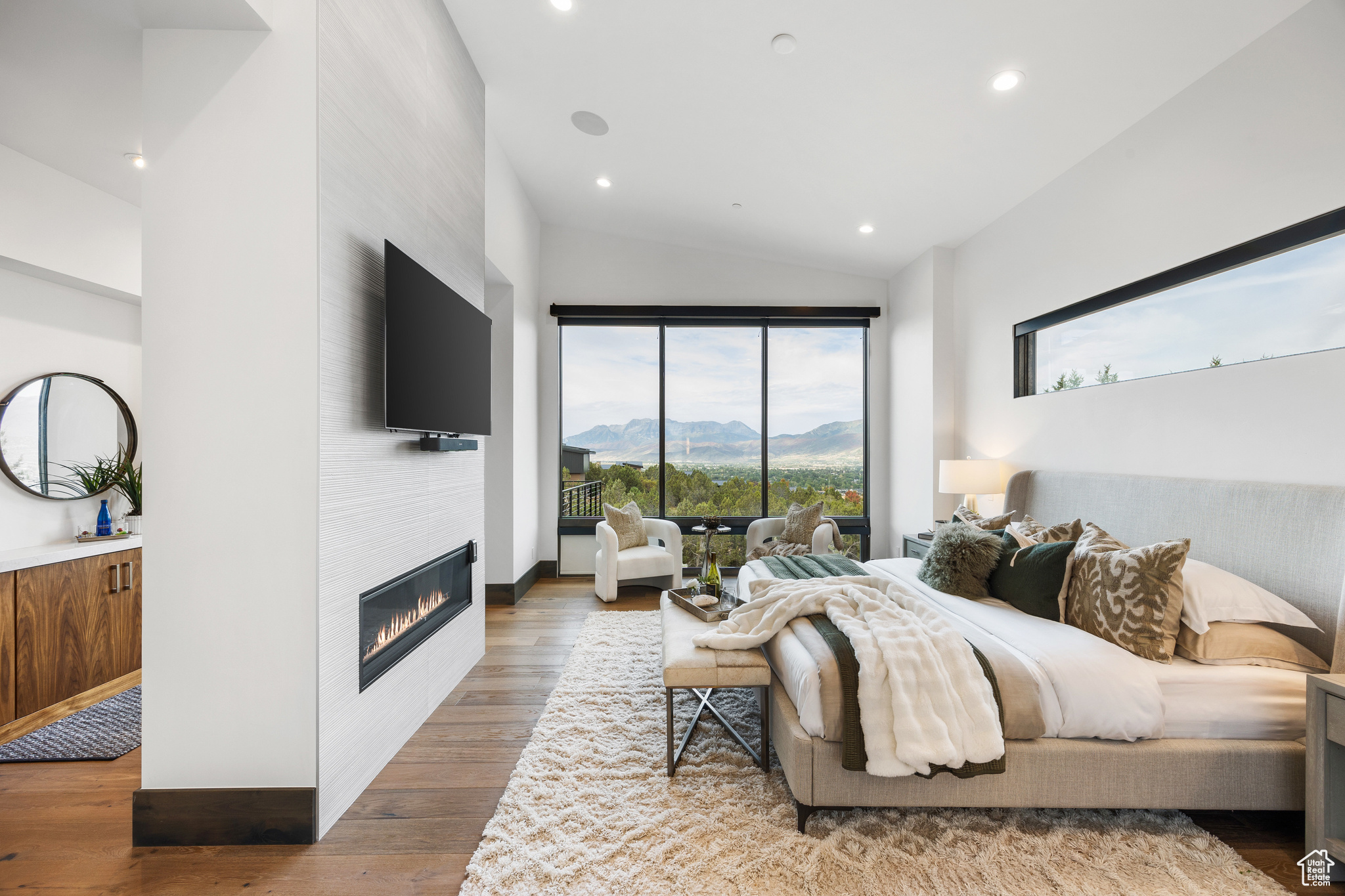 RED LEDGES - Residential