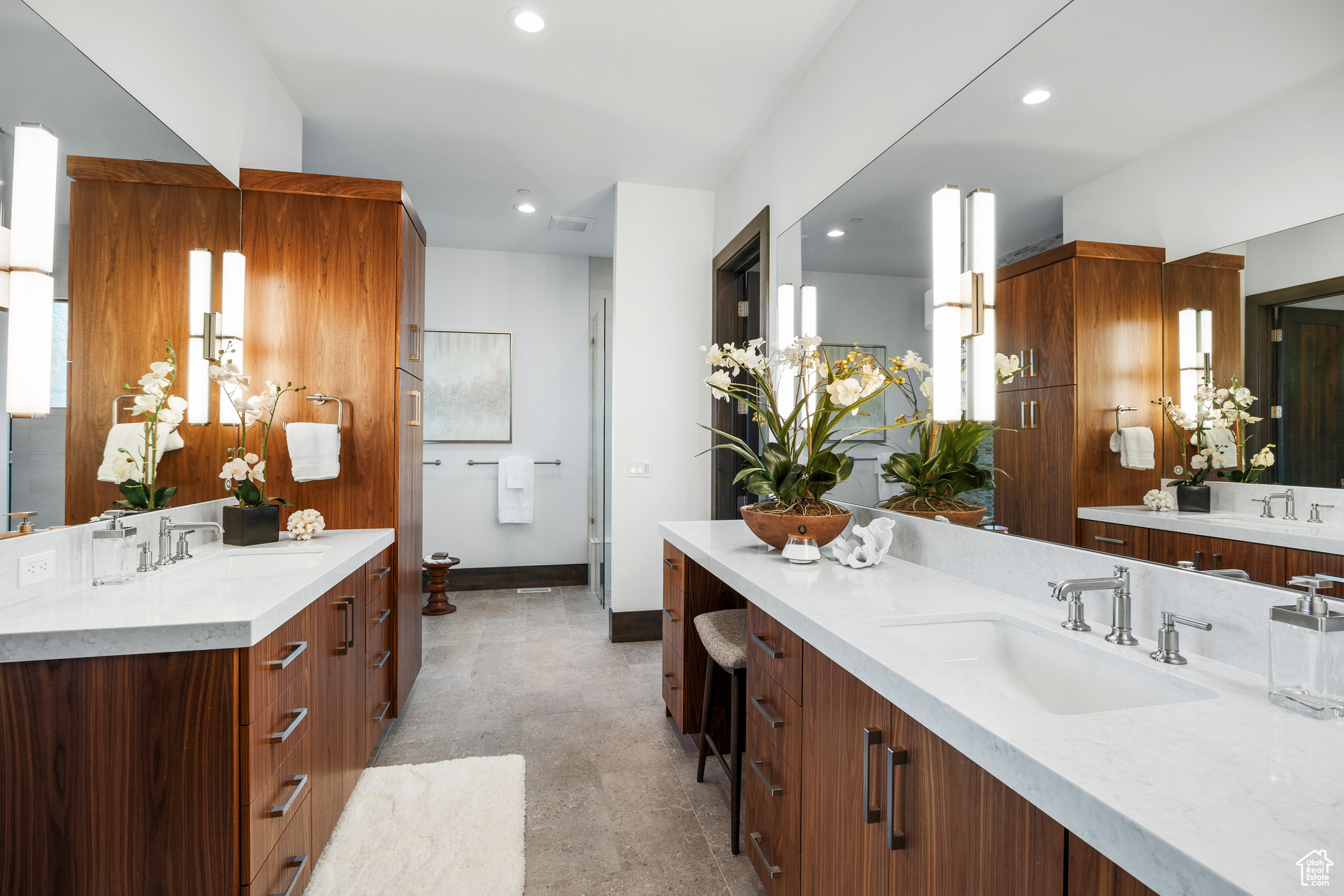 RED LEDGES - Residential