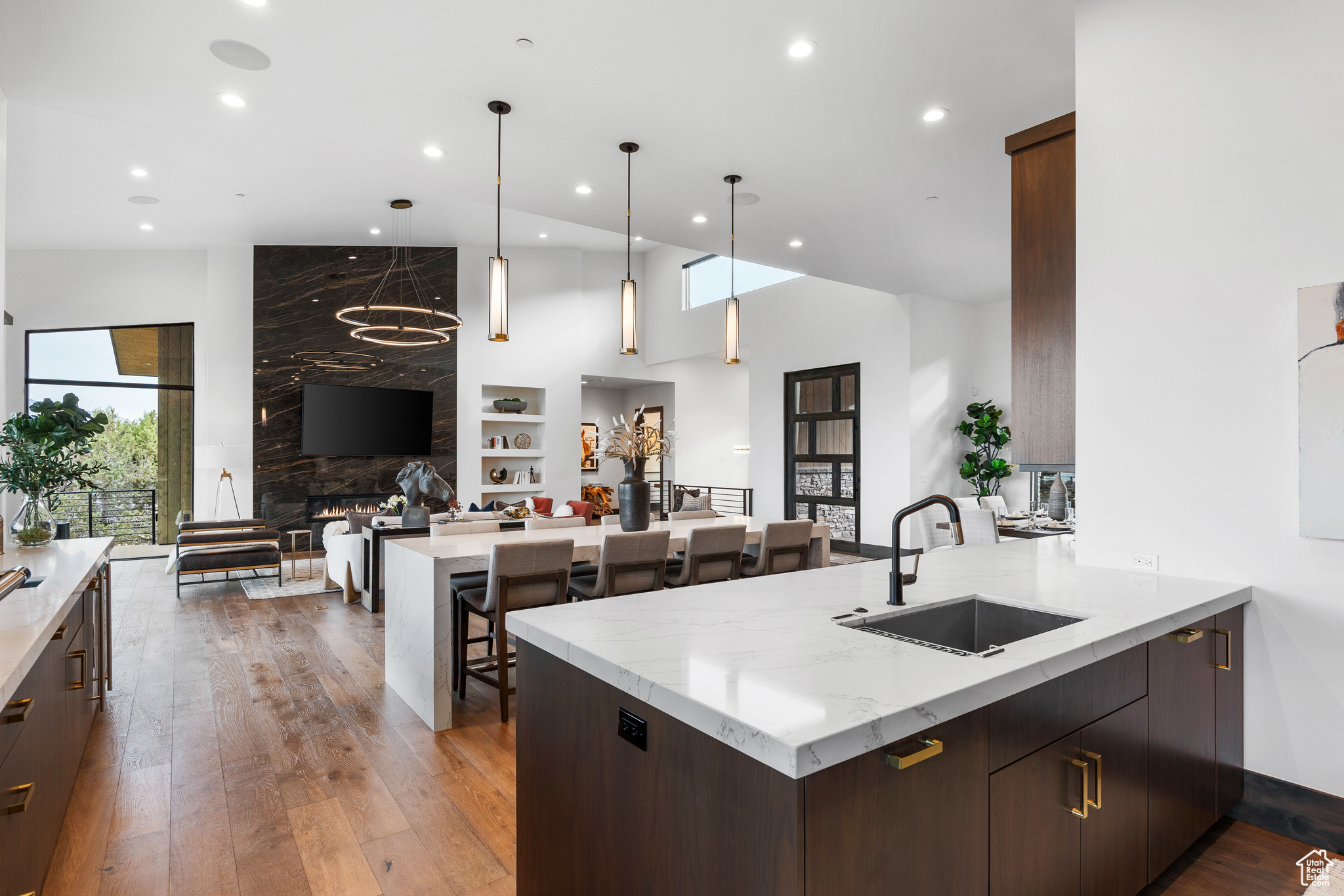 RED LEDGES - Residential