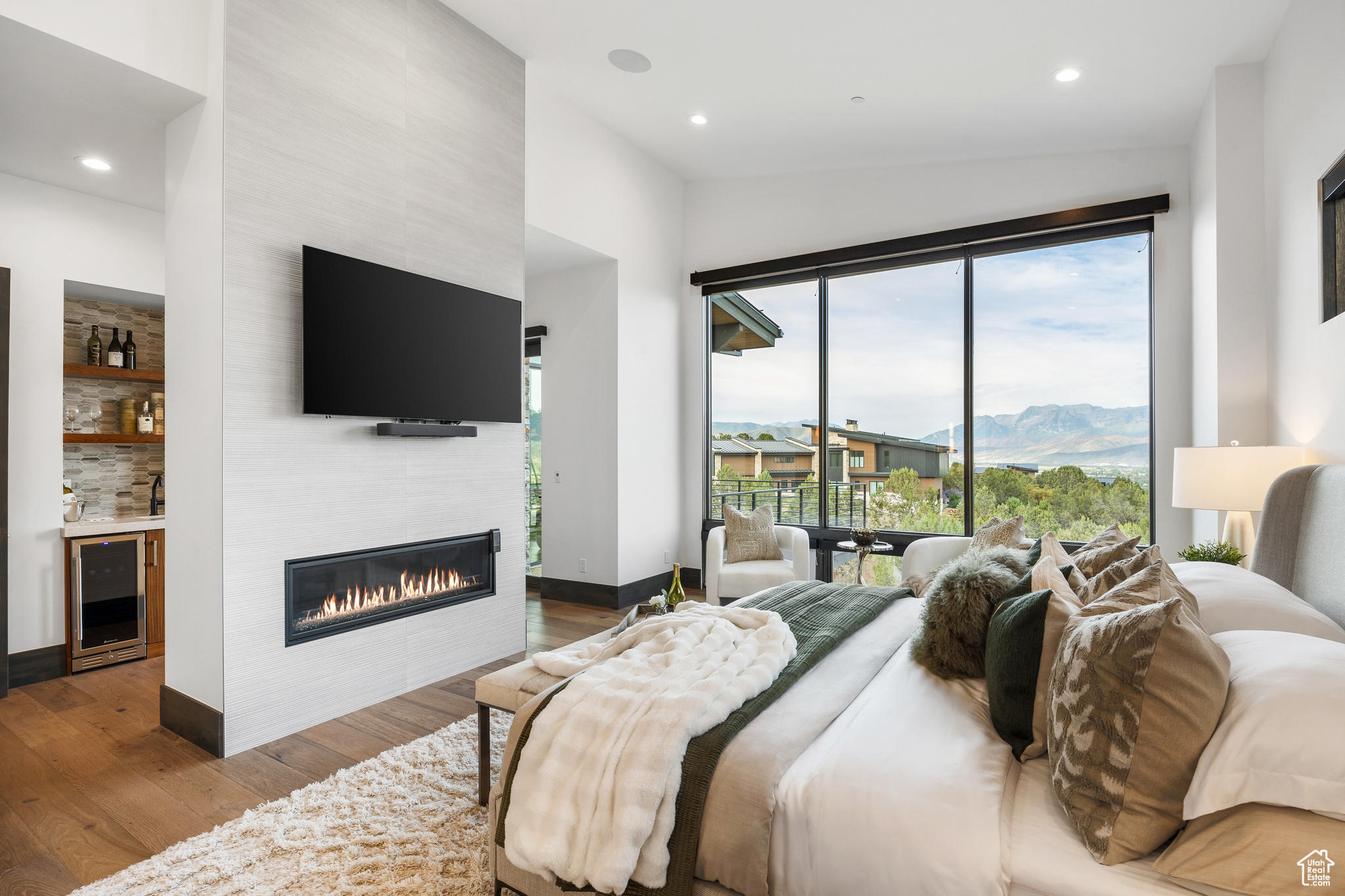 RED LEDGES - Residential