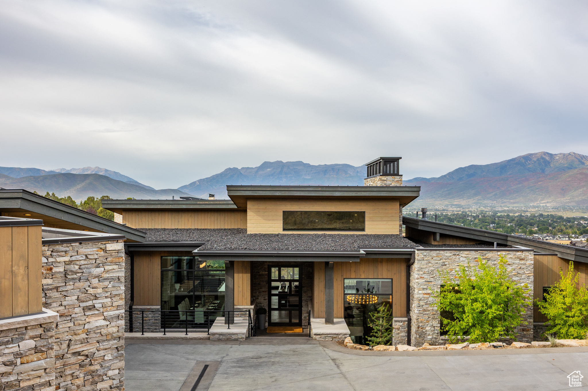 RED LEDGES - Residential