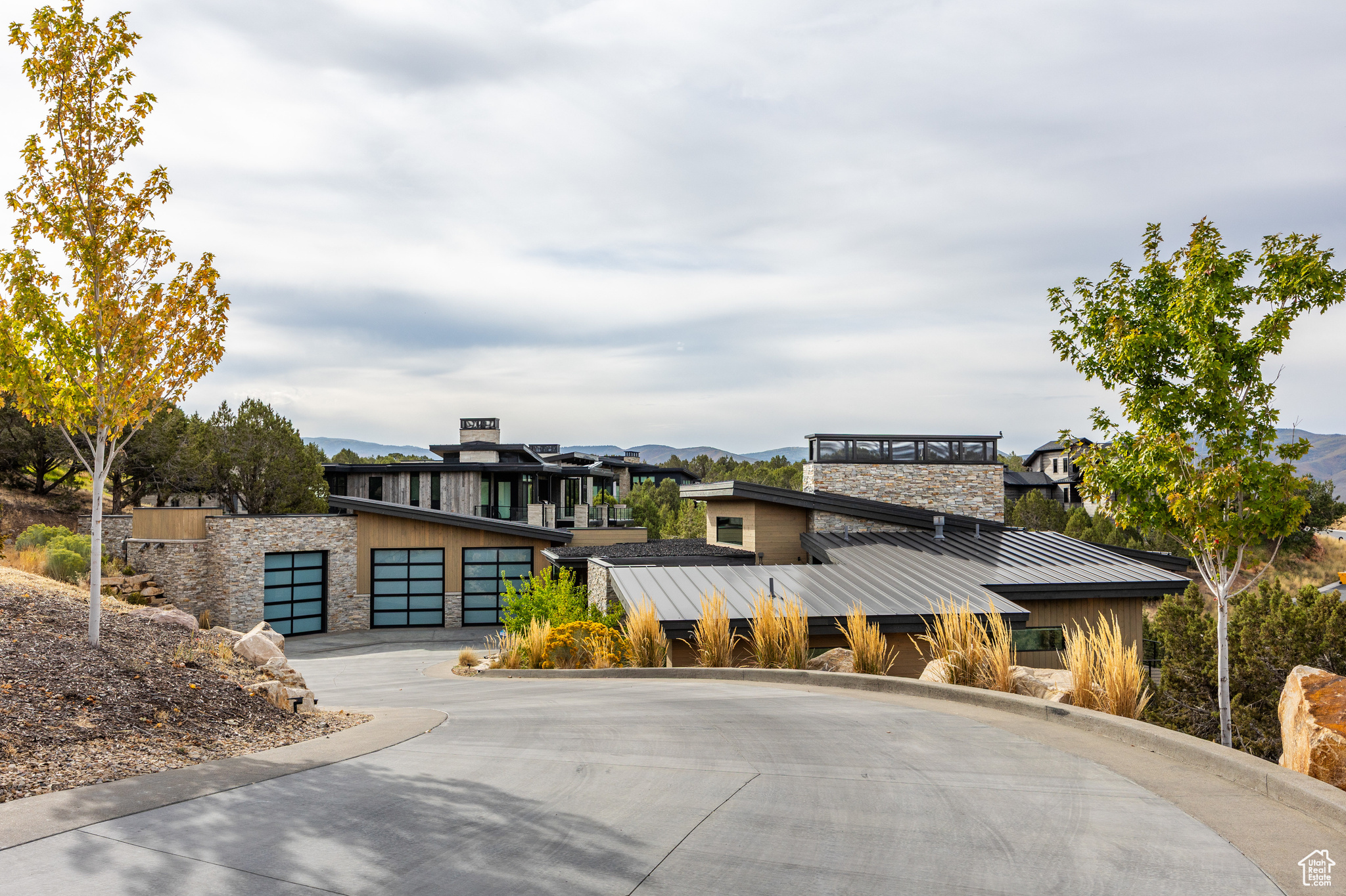 RED LEDGES - Residential