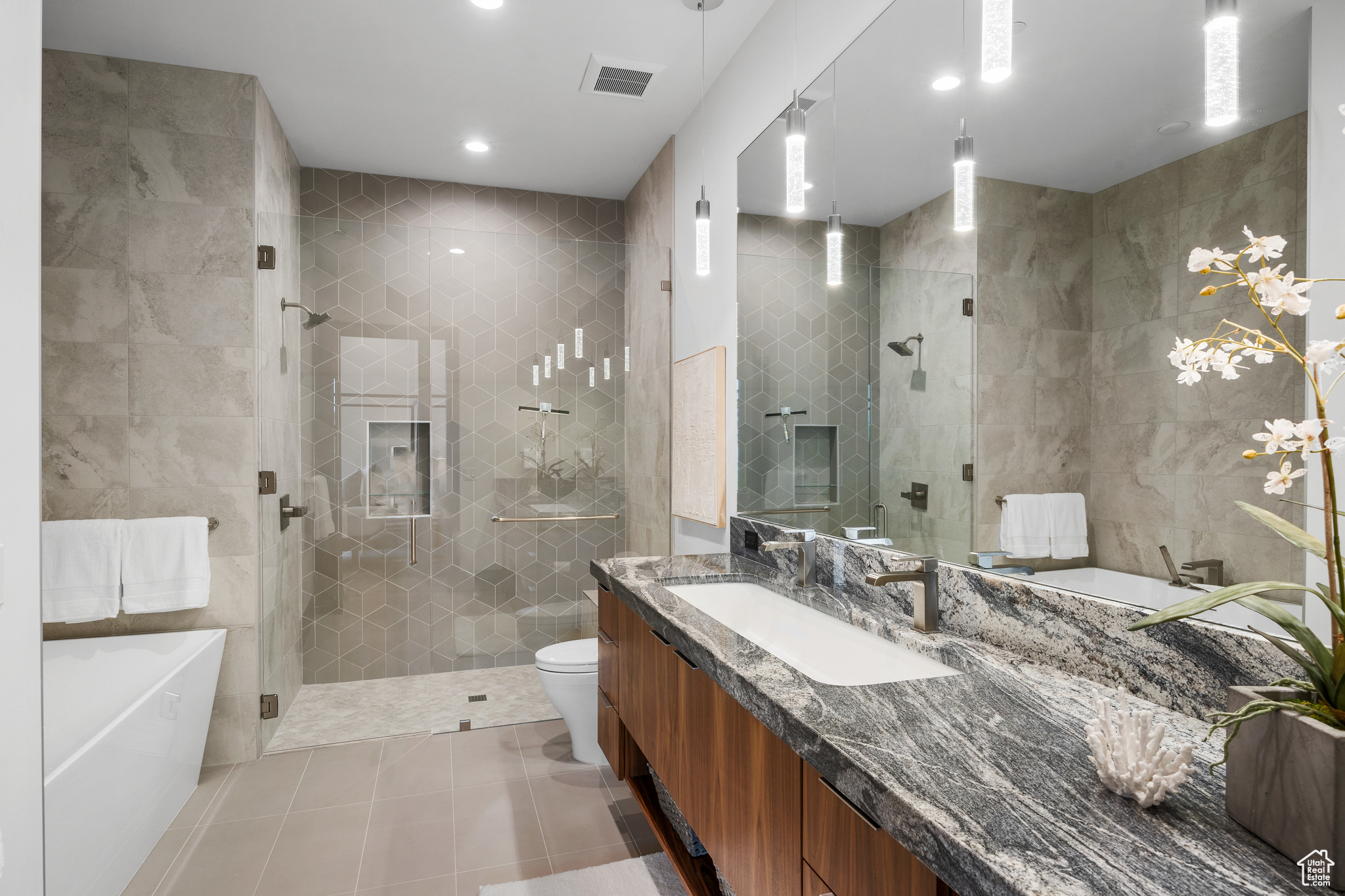 RED LEDGES - Residential