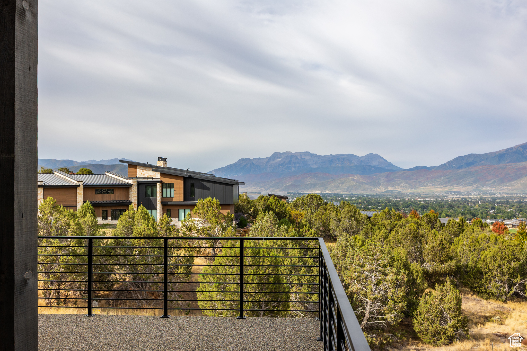RED LEDGES - Residential