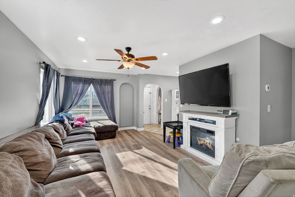 Photo of 3953 S 4000 W, Salt Lake City, UT 84120 (MLS # 2142729)