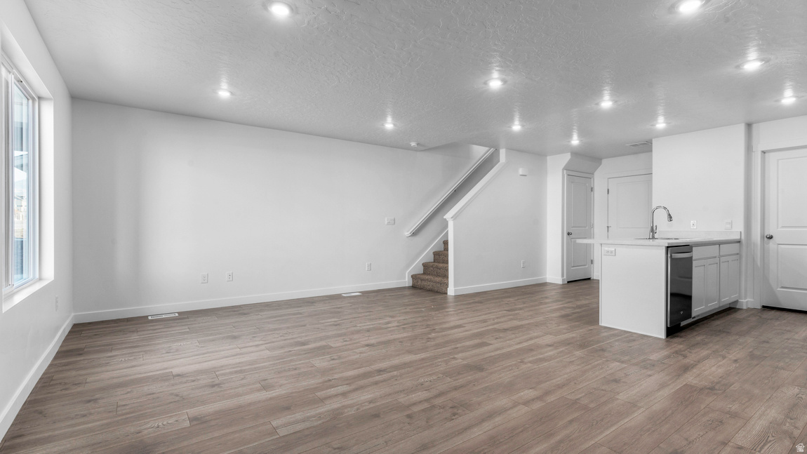 WESTERN ACRES - Residential