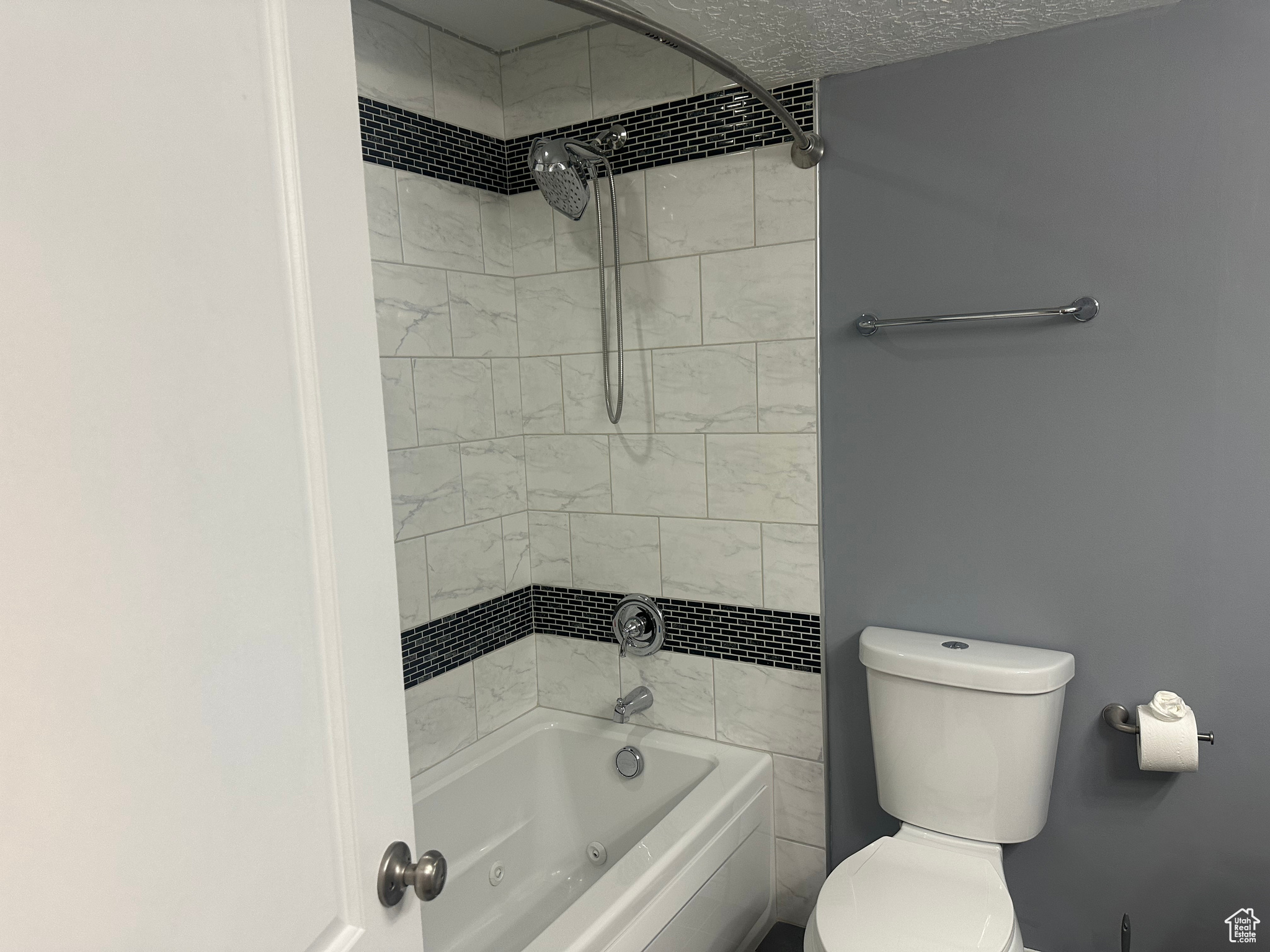 BRIDGEWAY ISLAND - Residential
