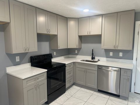 Tiny photo for 1238 S 4290 W, Syracuse, UT 84075 (MLS # 2116095)