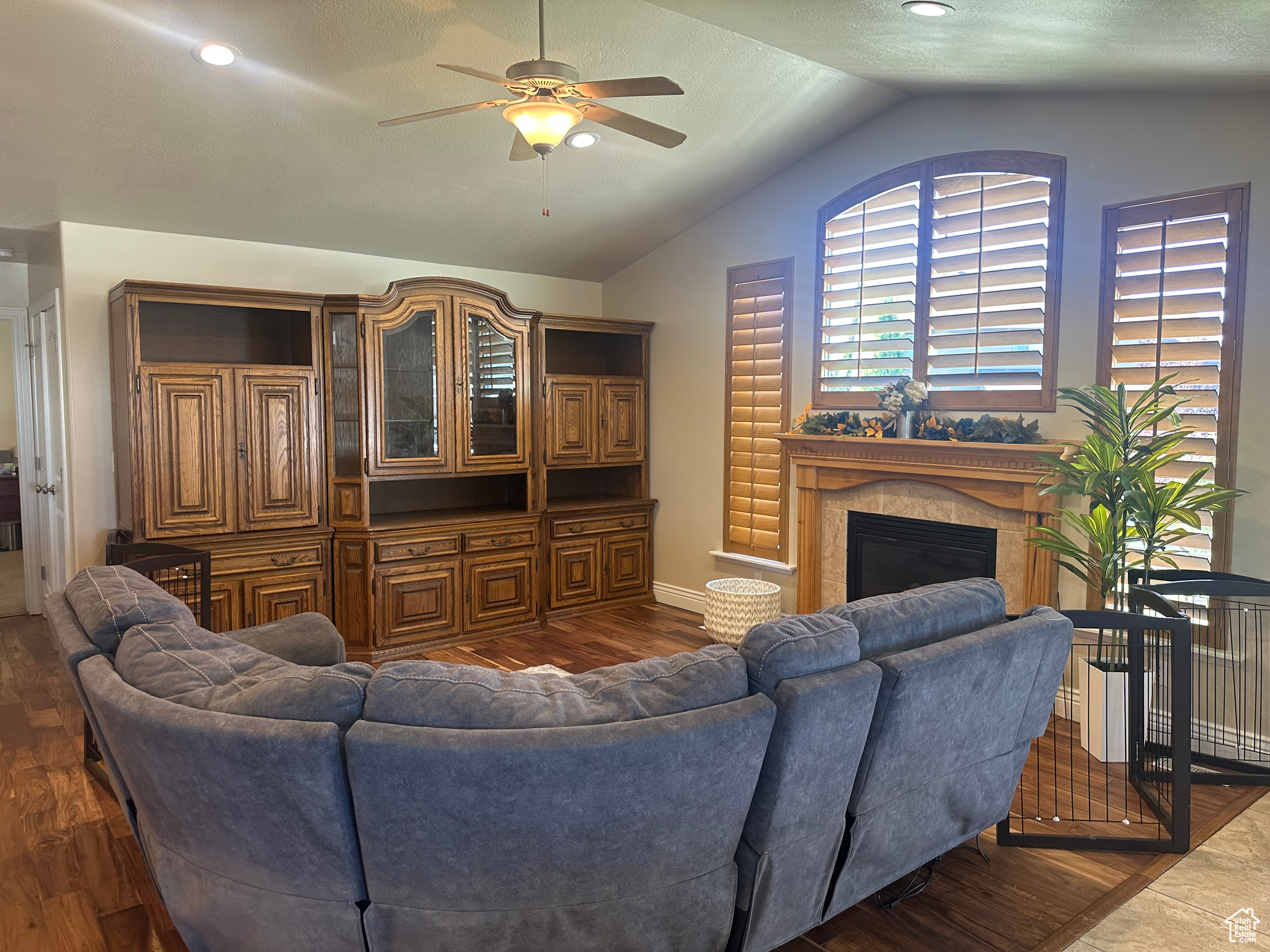 BRIDGEWAY ISLAND - Residential