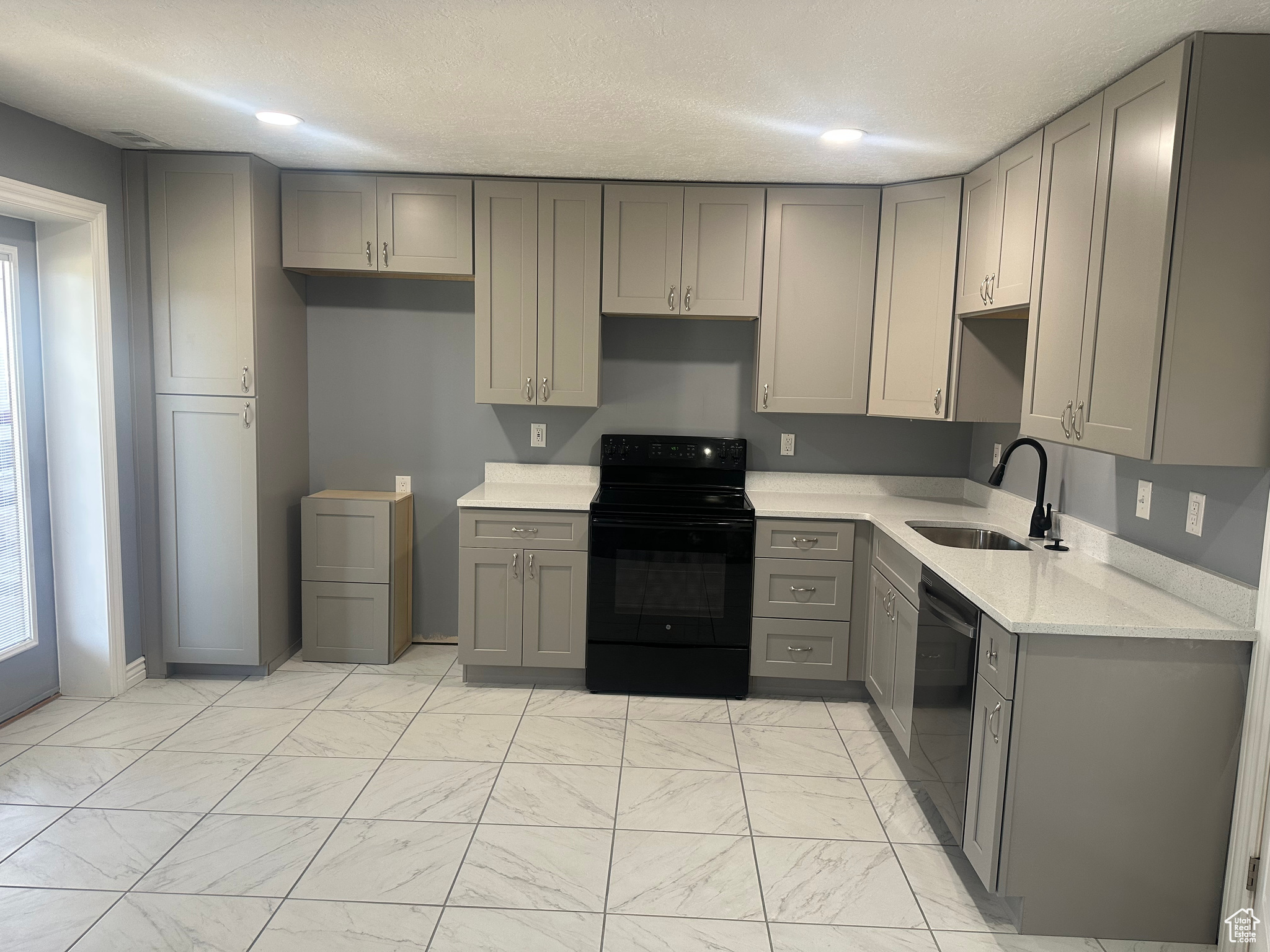 BRIDGEWAY ISLAND - Residential