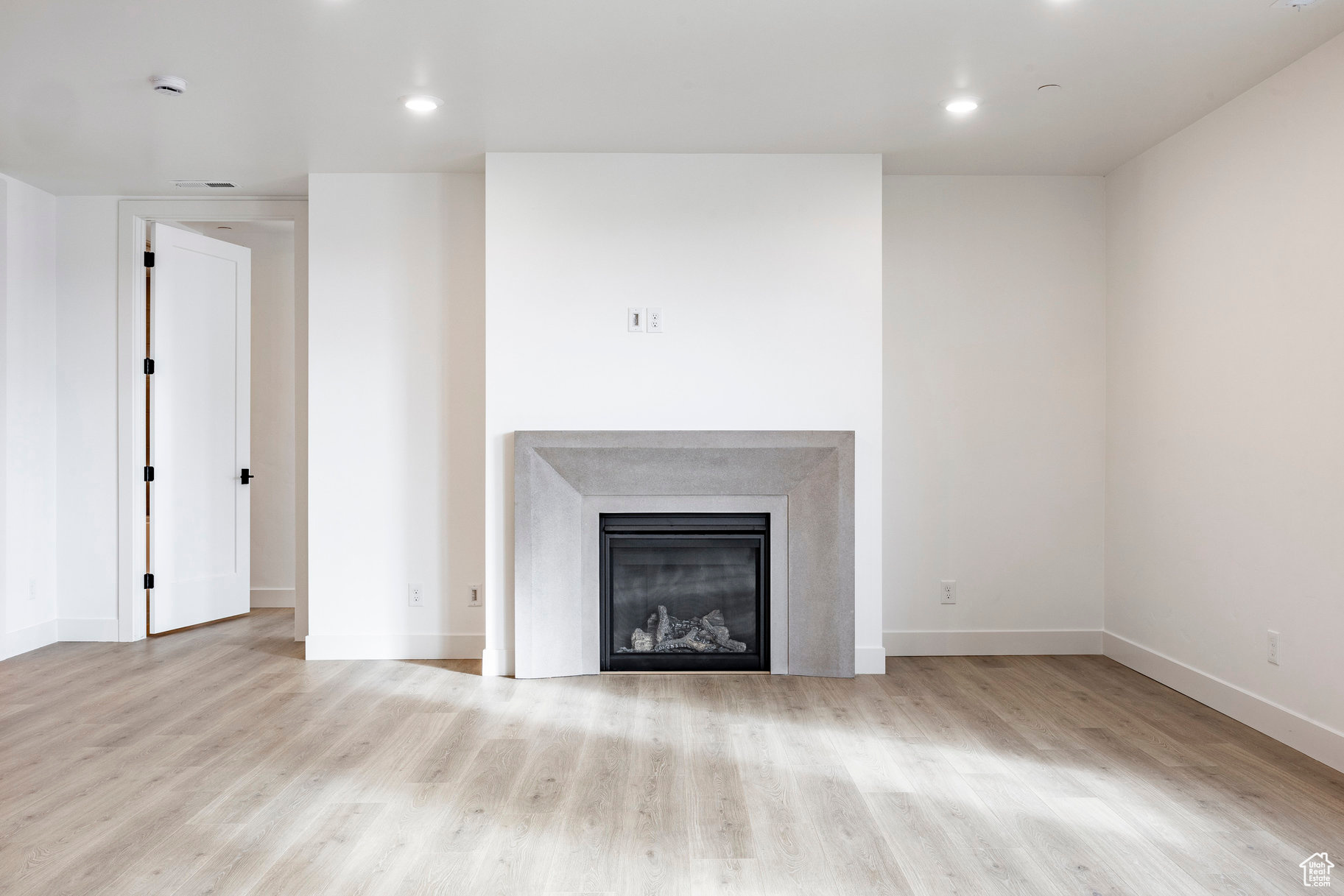 APOLLO SQUARE - Residential