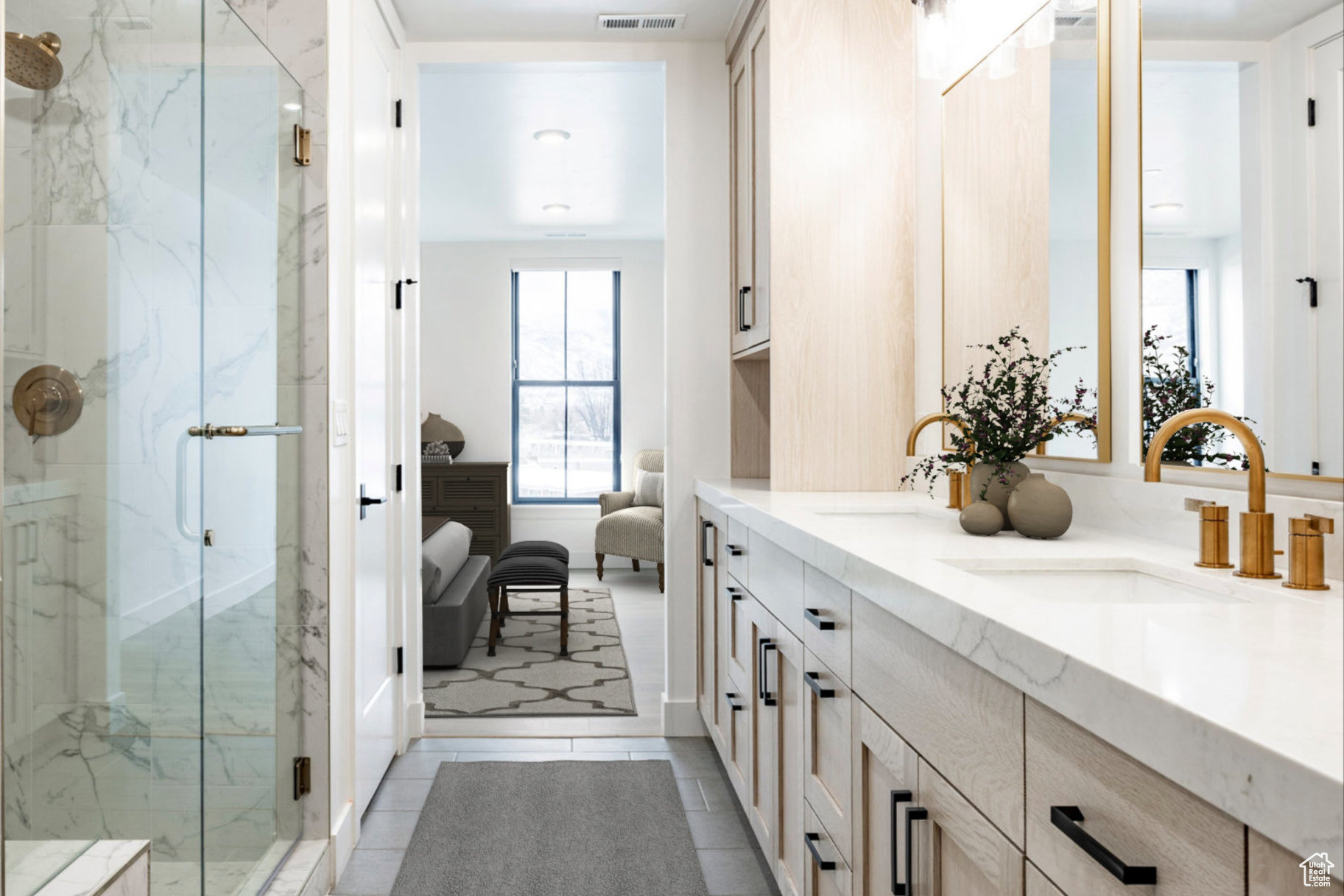 APOLLO SQUARE - Residential