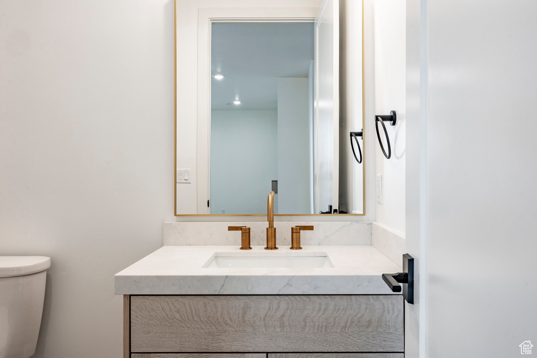 APOLLO SQUARE - Residential