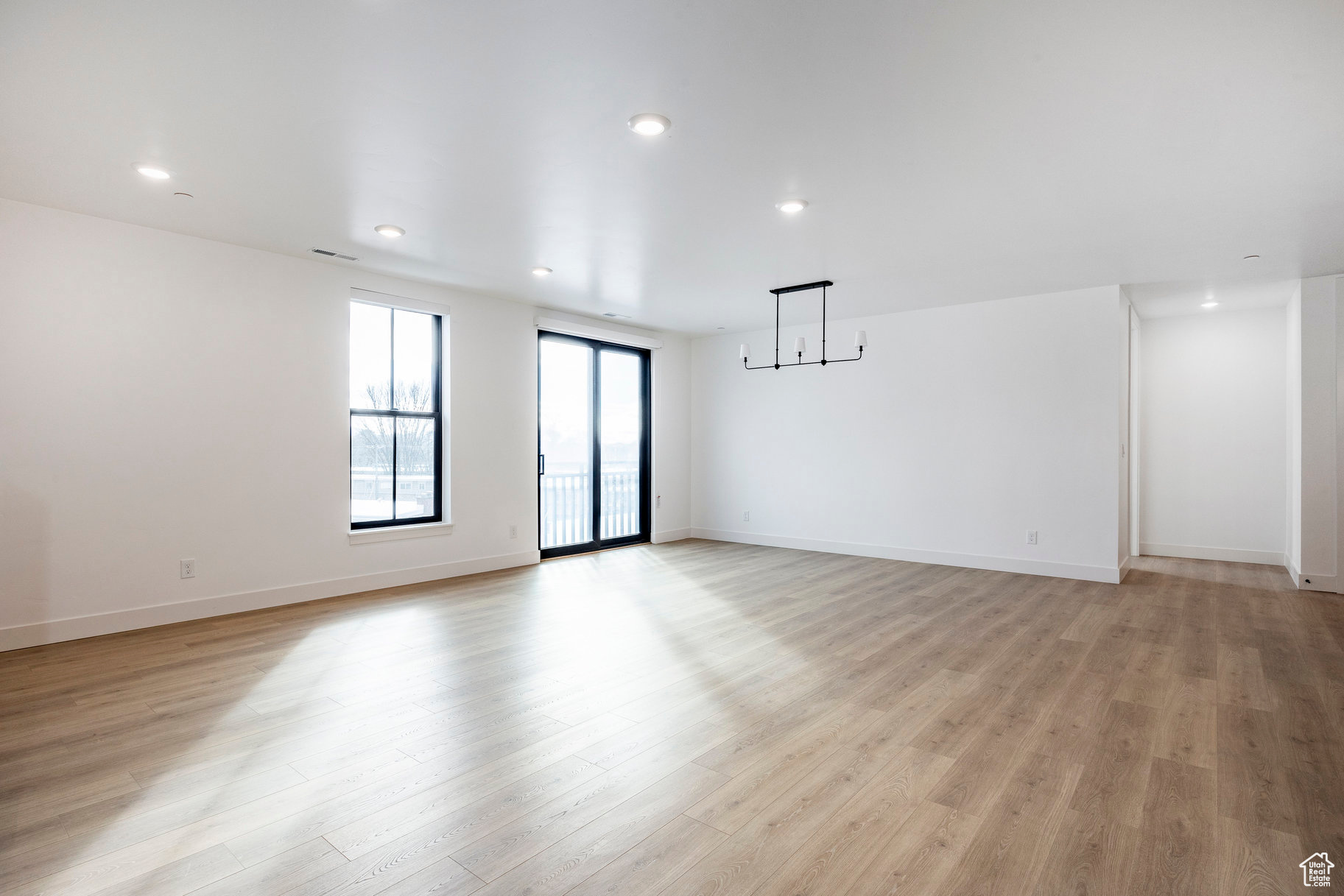 APOLLO SQUARE - Residential