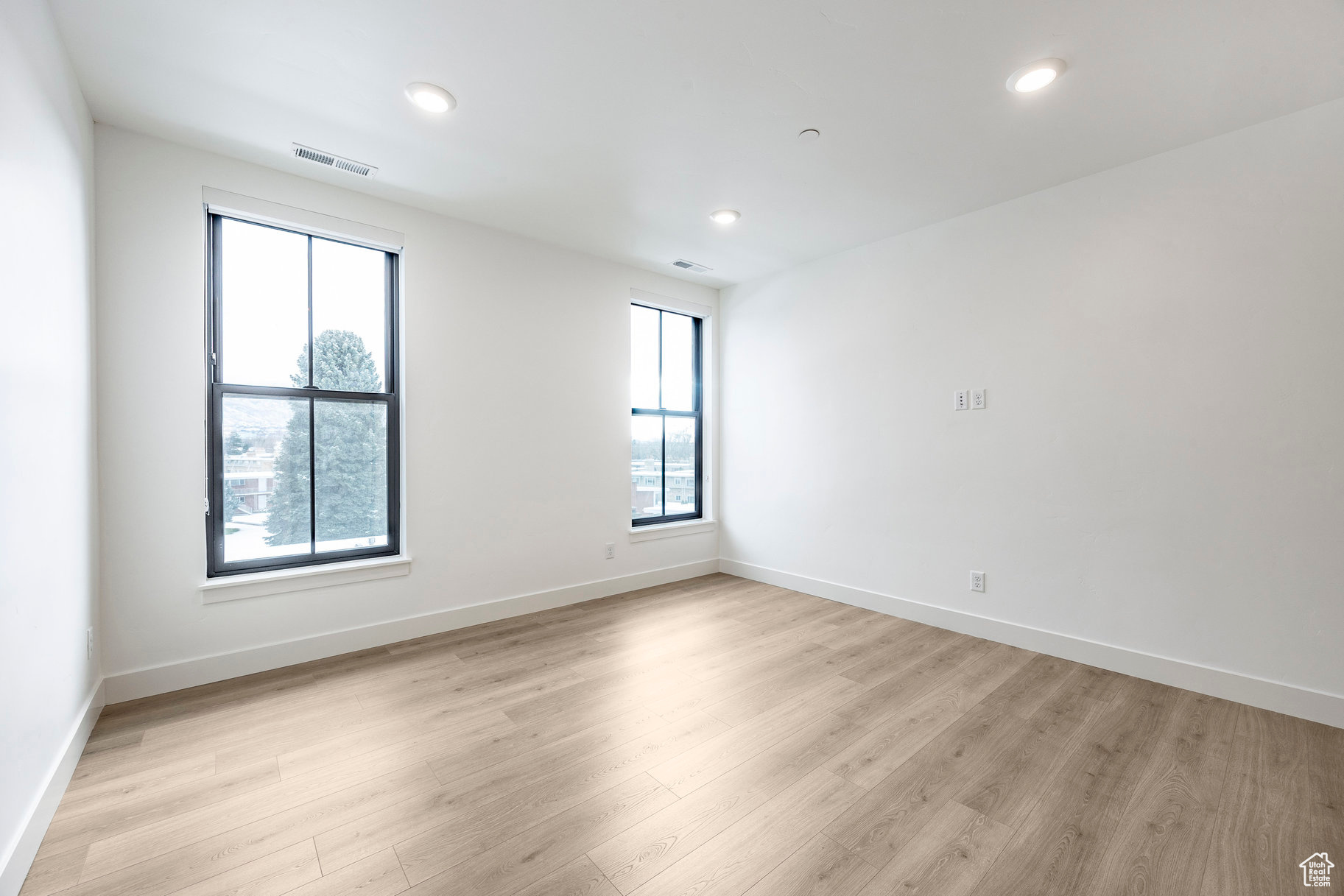 APOLLO SQUARE - Residential