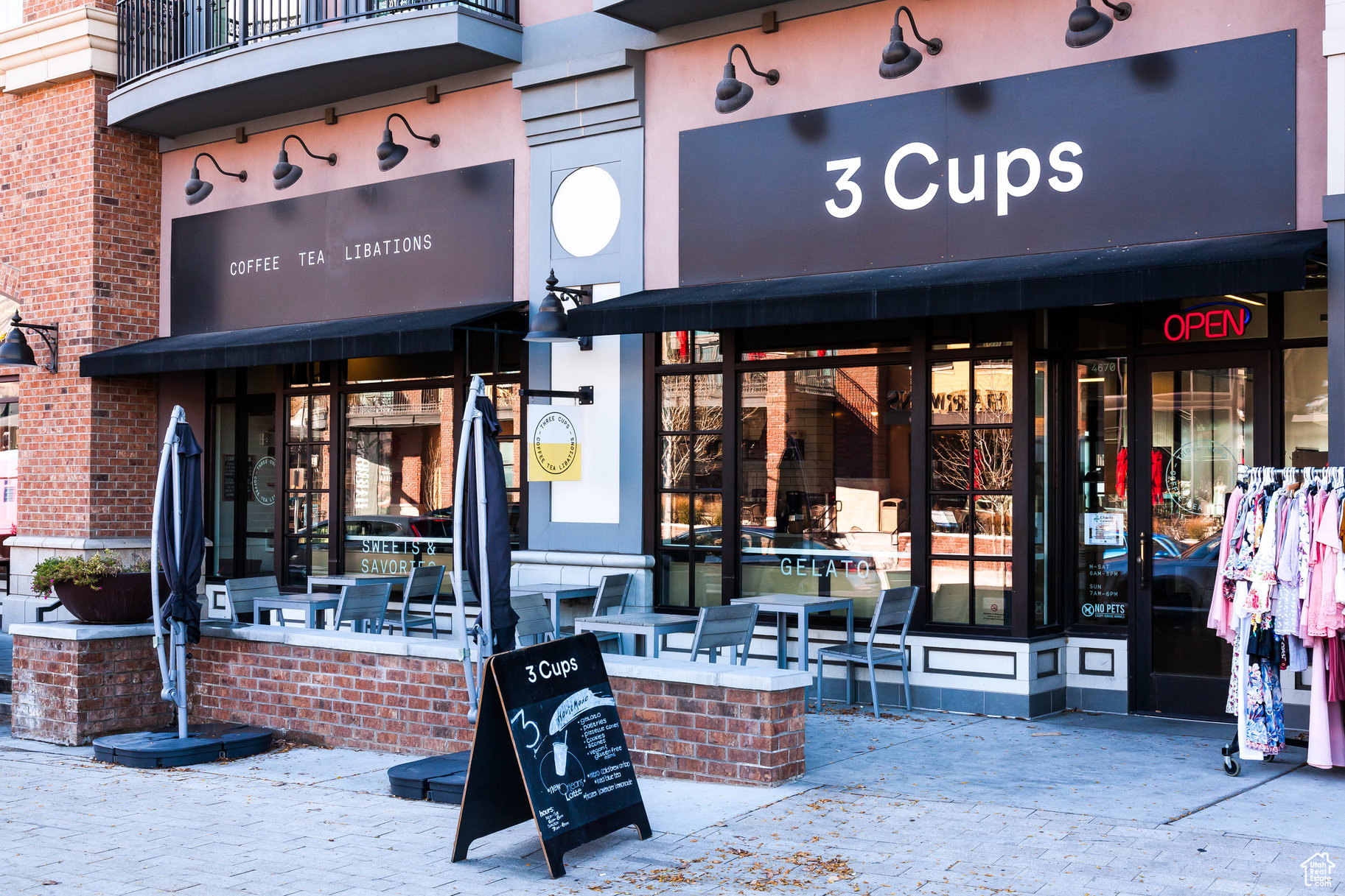 APOLLO SQUARE - Residential