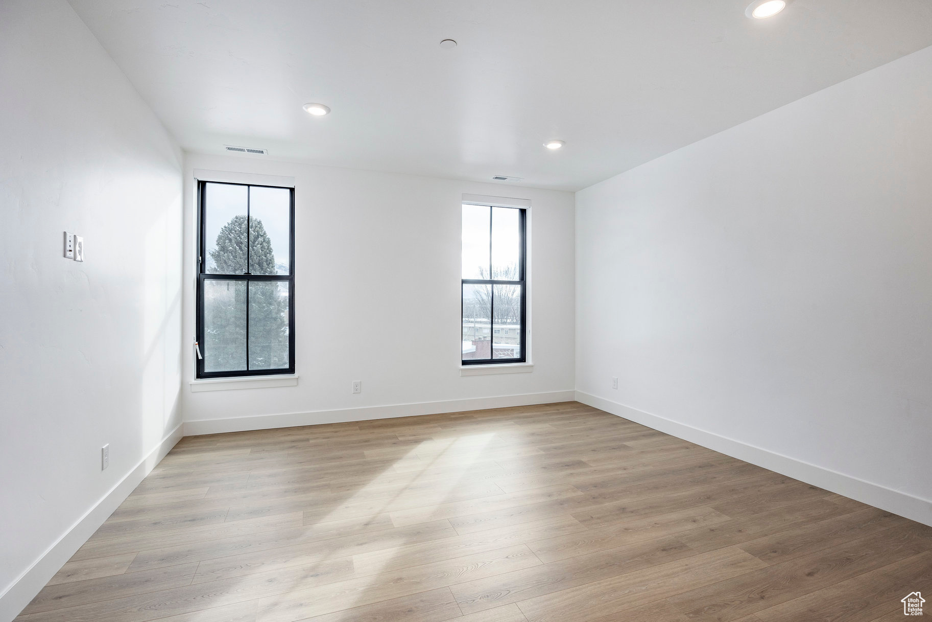 APOLLO SQUARE - Residential