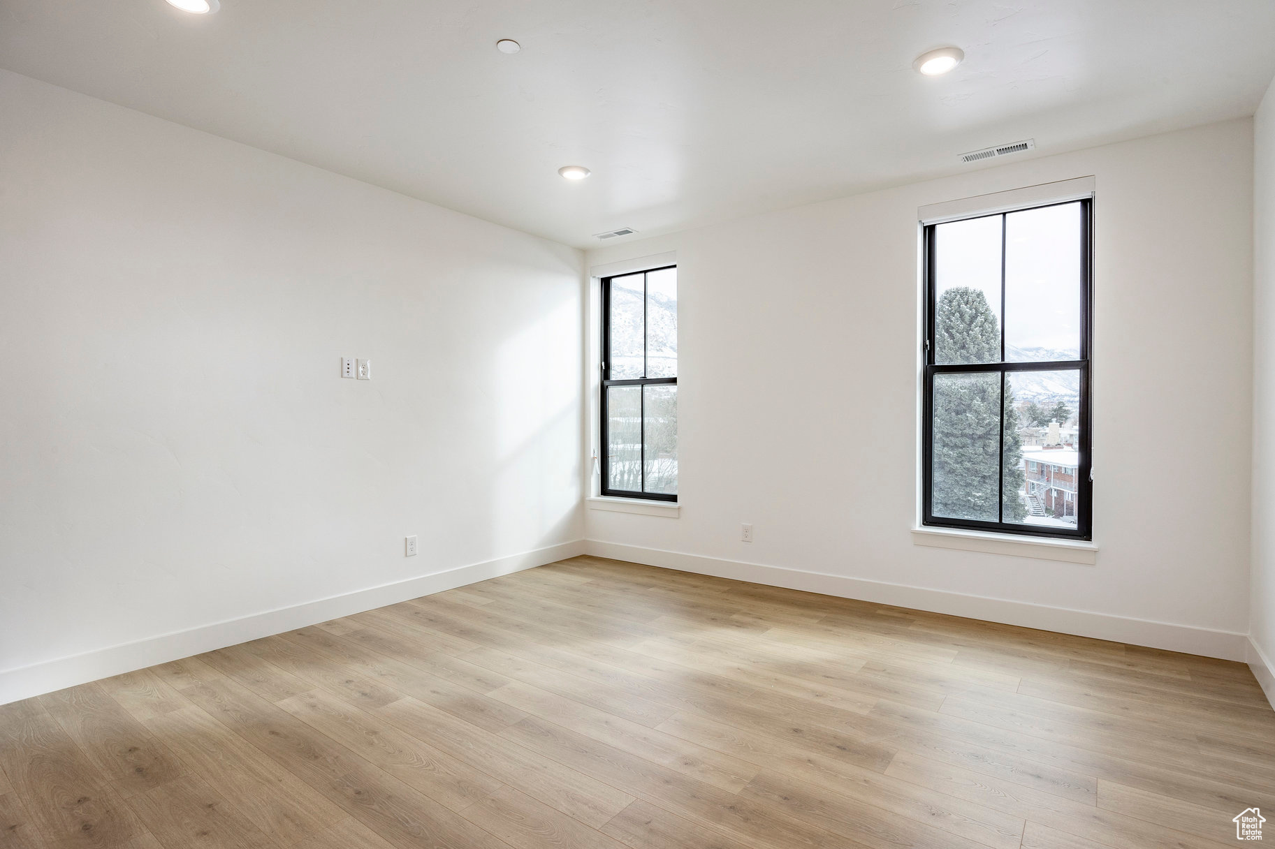 APOLLO SQUARE - Residential