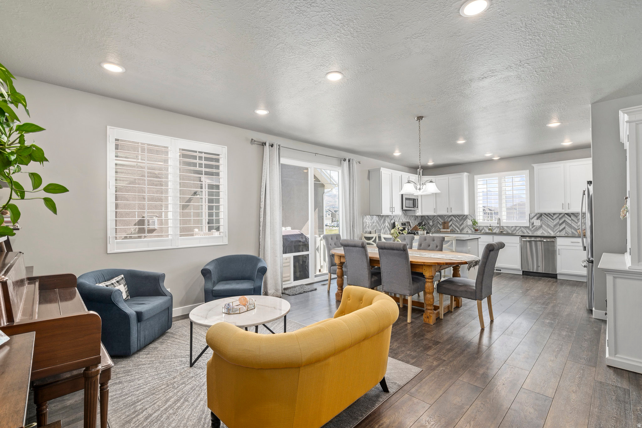 HOLBROOK FARMS - Residential