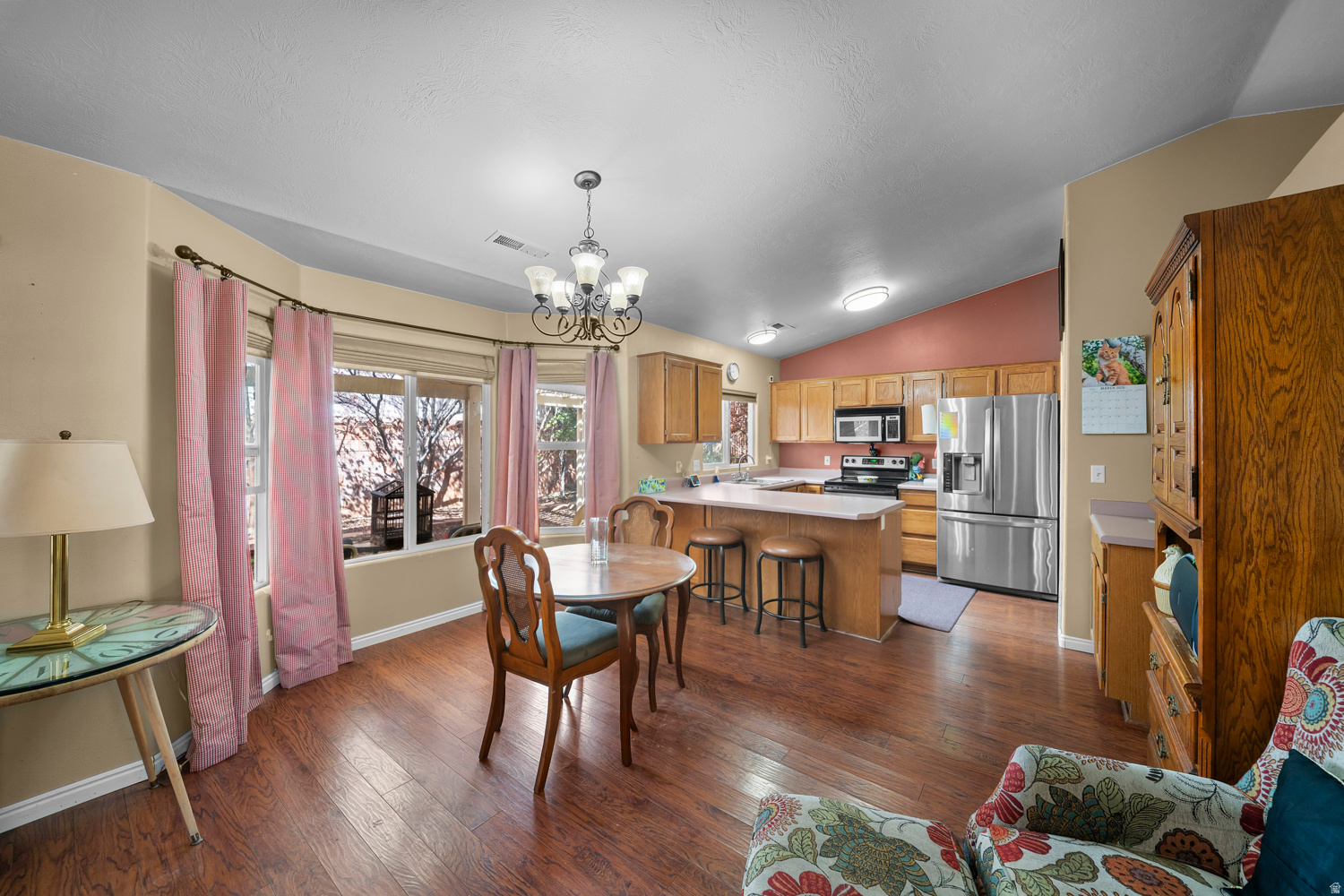 DIXIE COVE - Residential