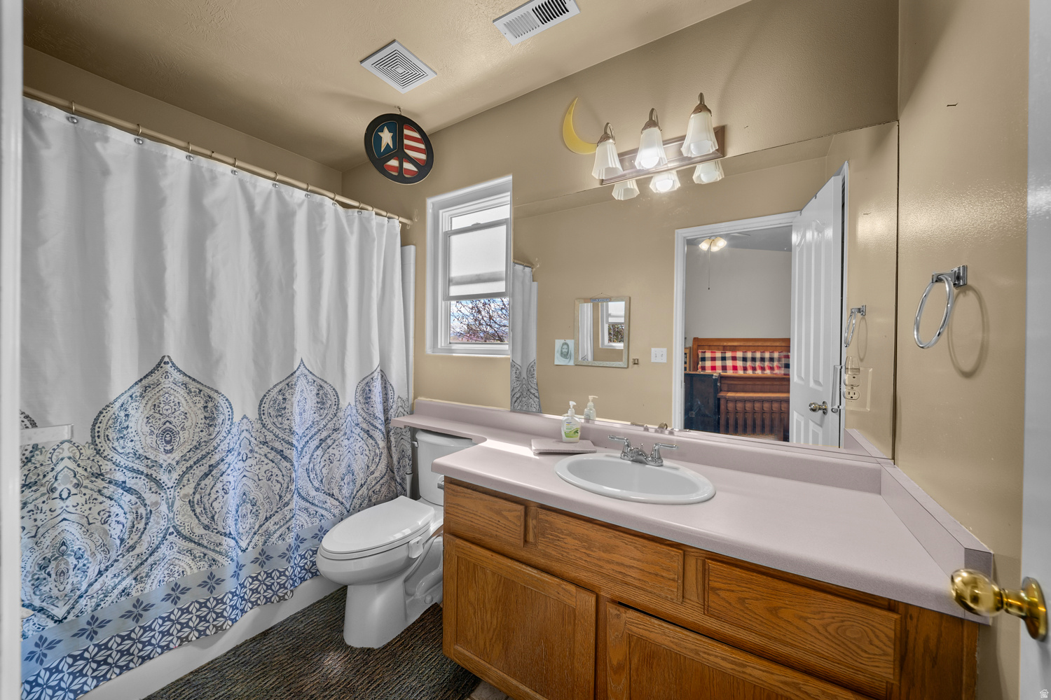 DIXIE COVE - Residential