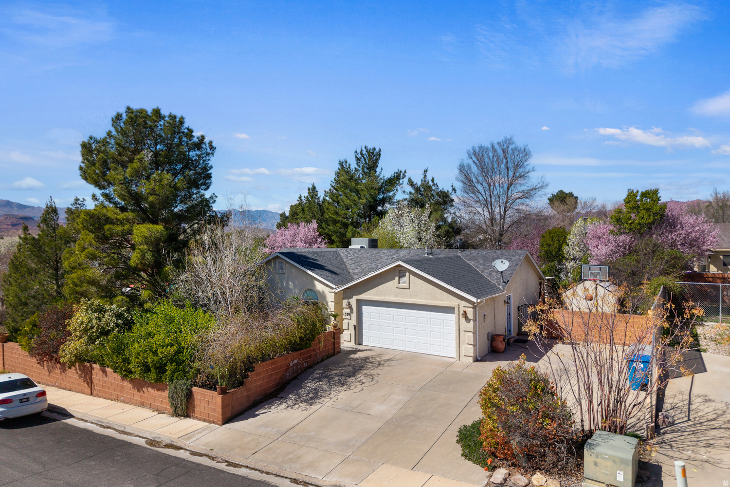 DIXIE COVE - Residential