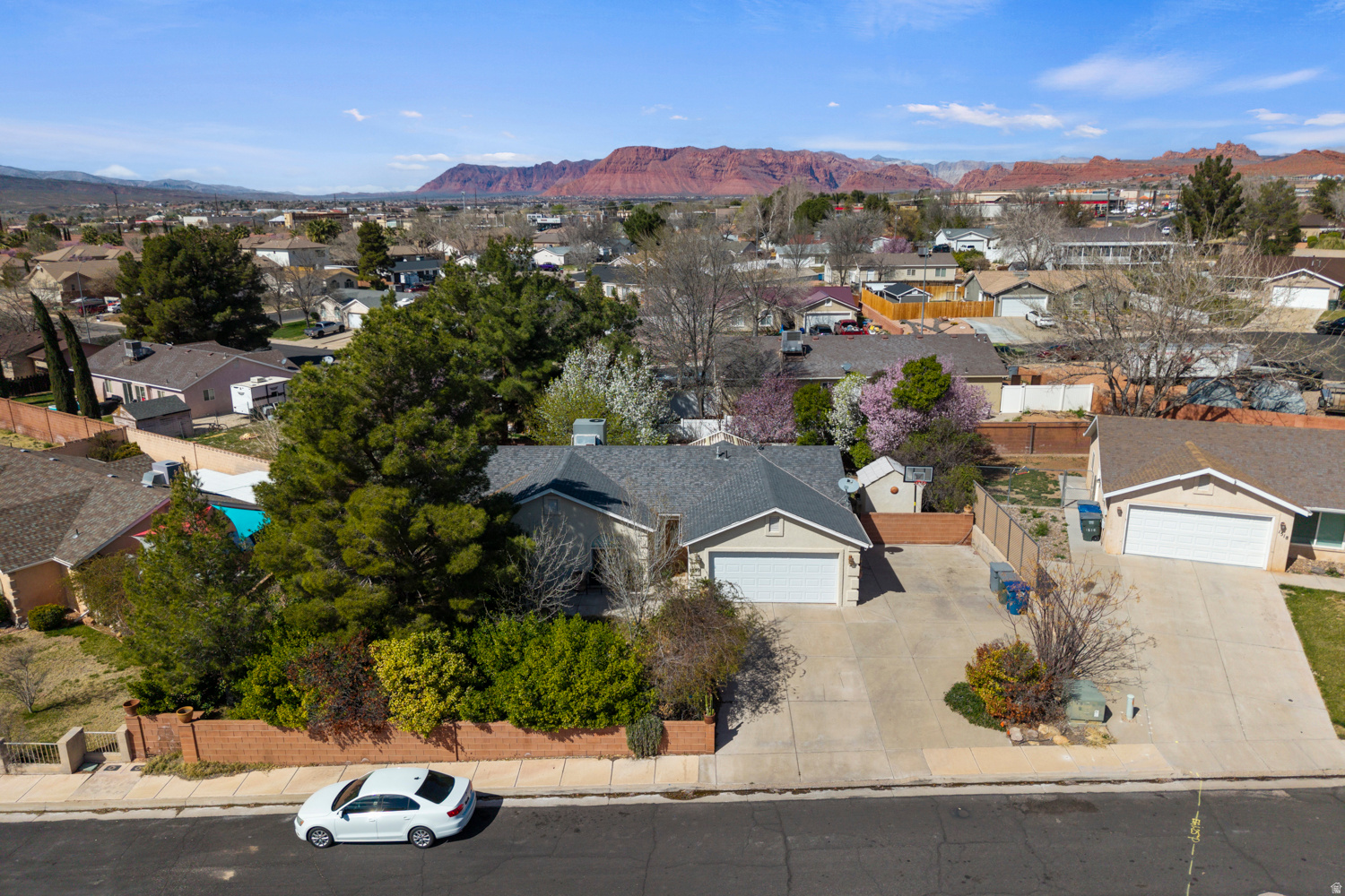 DIXIE COVE - Residential