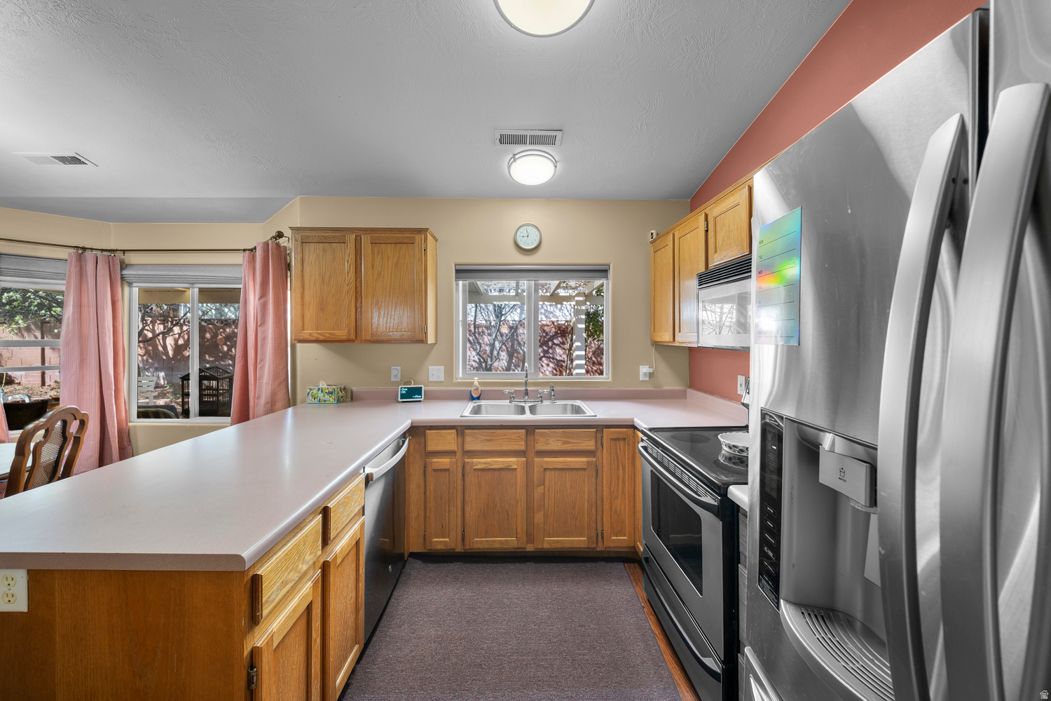 DIXIE COVE - Residential