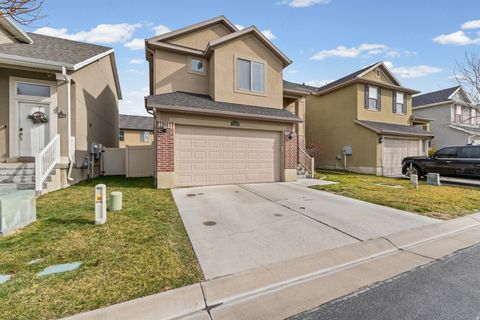 Tiny photo for 2468 S LAUREL St, West Haven, UT 84401 (MLS # 2139688)