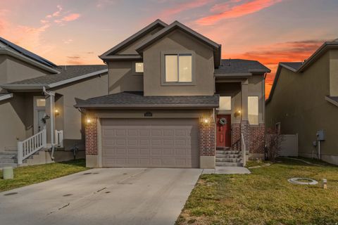Photo of 2468 S LAUREL St, West Haven, UT 84401 (MLS # 2139688)