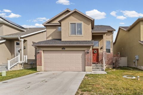 Tiny photo for 2468 S LAUREL St, West Haven, UT 84401 (MLS # 2139688)