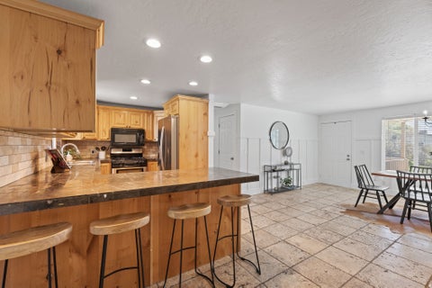 Tiny photo for 4288 W YORKSHIRE CIR, South Jordan, UT 84009 (MLS # 2184797)