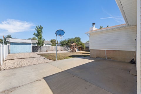 Tiny photo for 4288 W YORKSHIRE CIR, South Jordan, UT 84009 (MLS # 2184797)