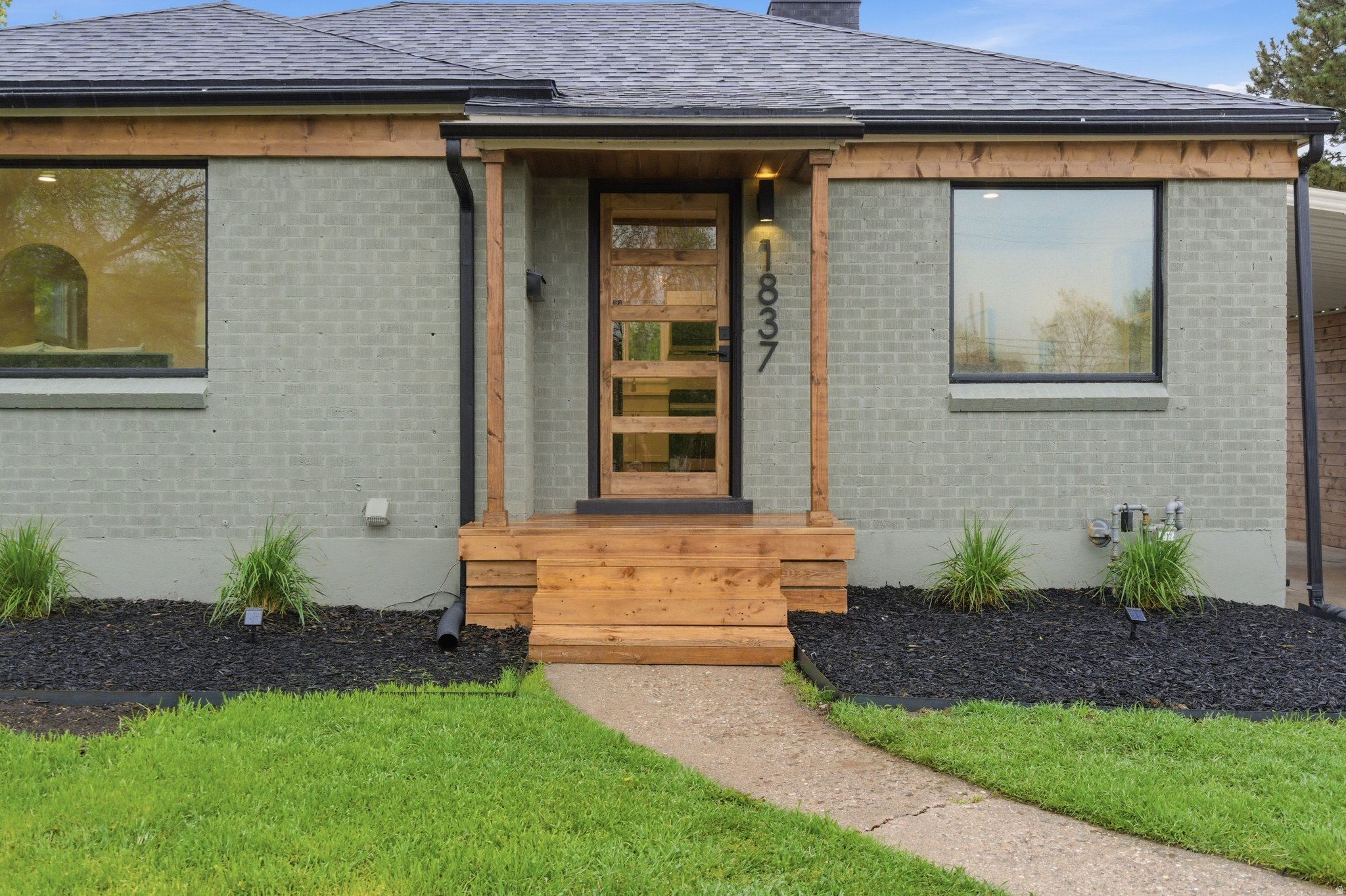 BONNEVILLE GARDEN - Residential