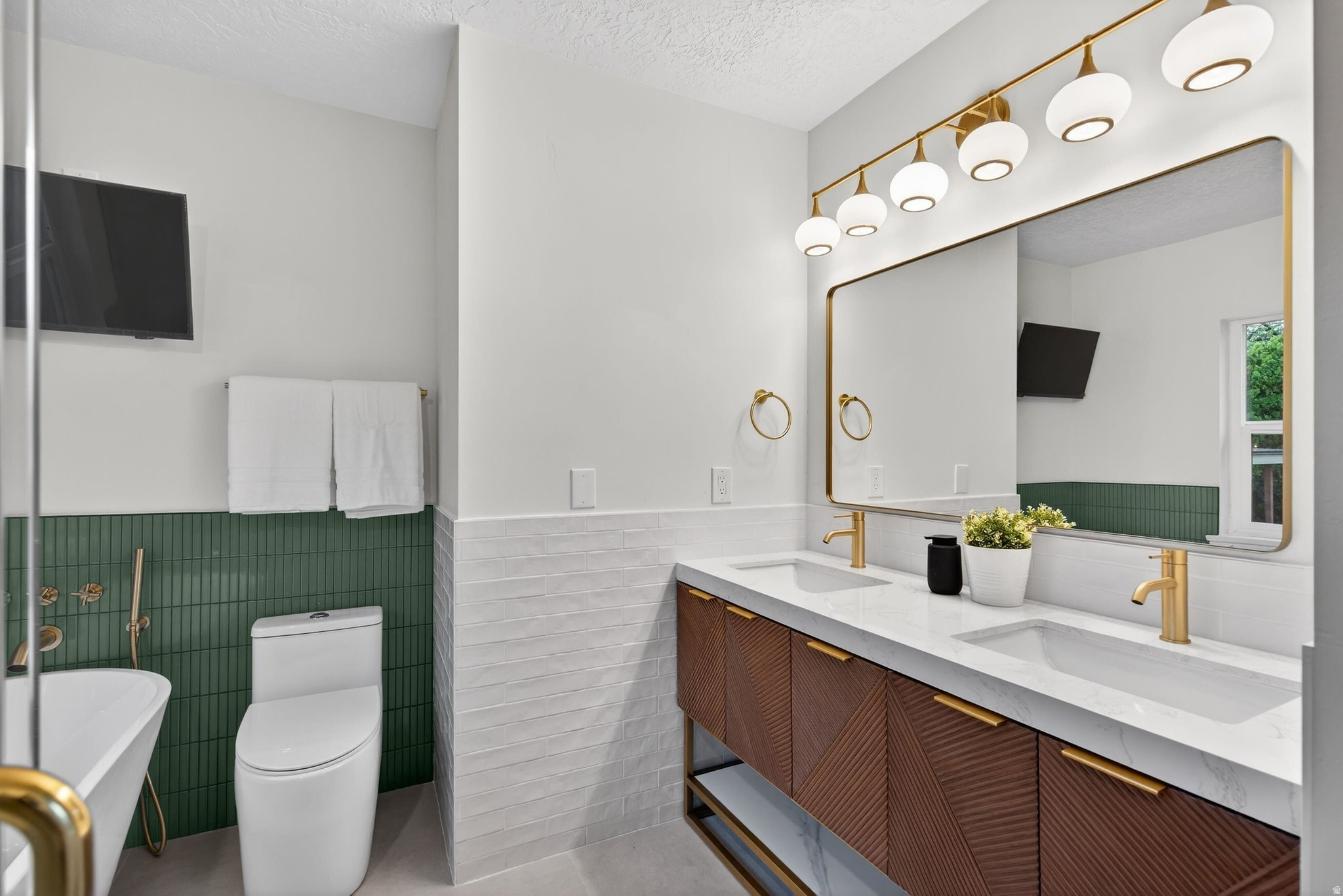 BONNEVILLE GARDEN - Residential