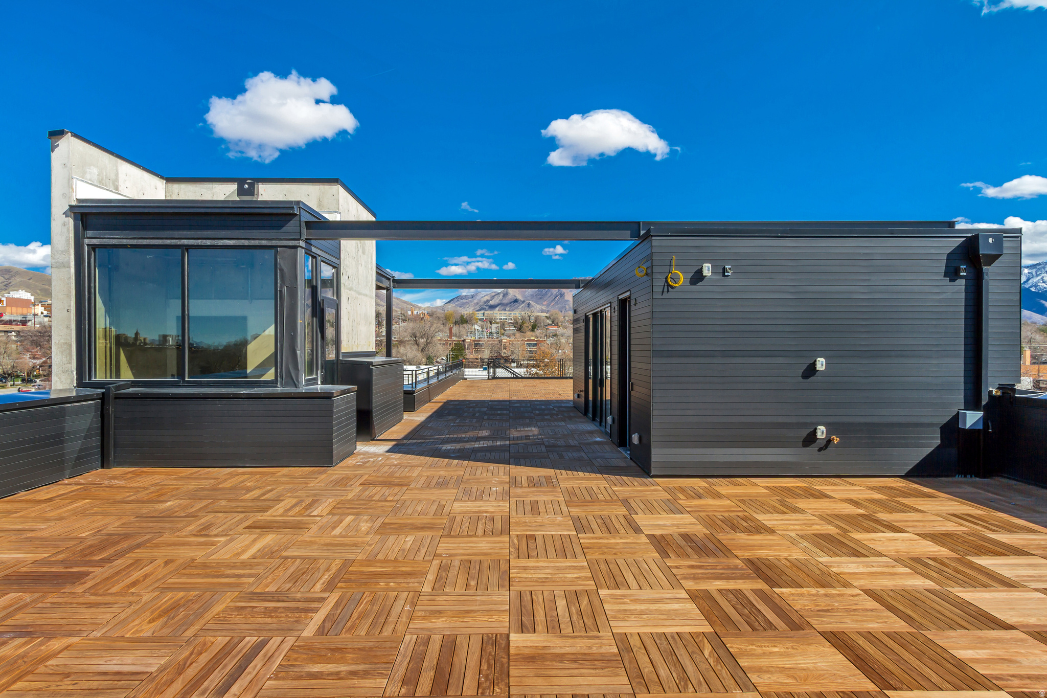 TELEGRAPH EXCHANGE - Residential