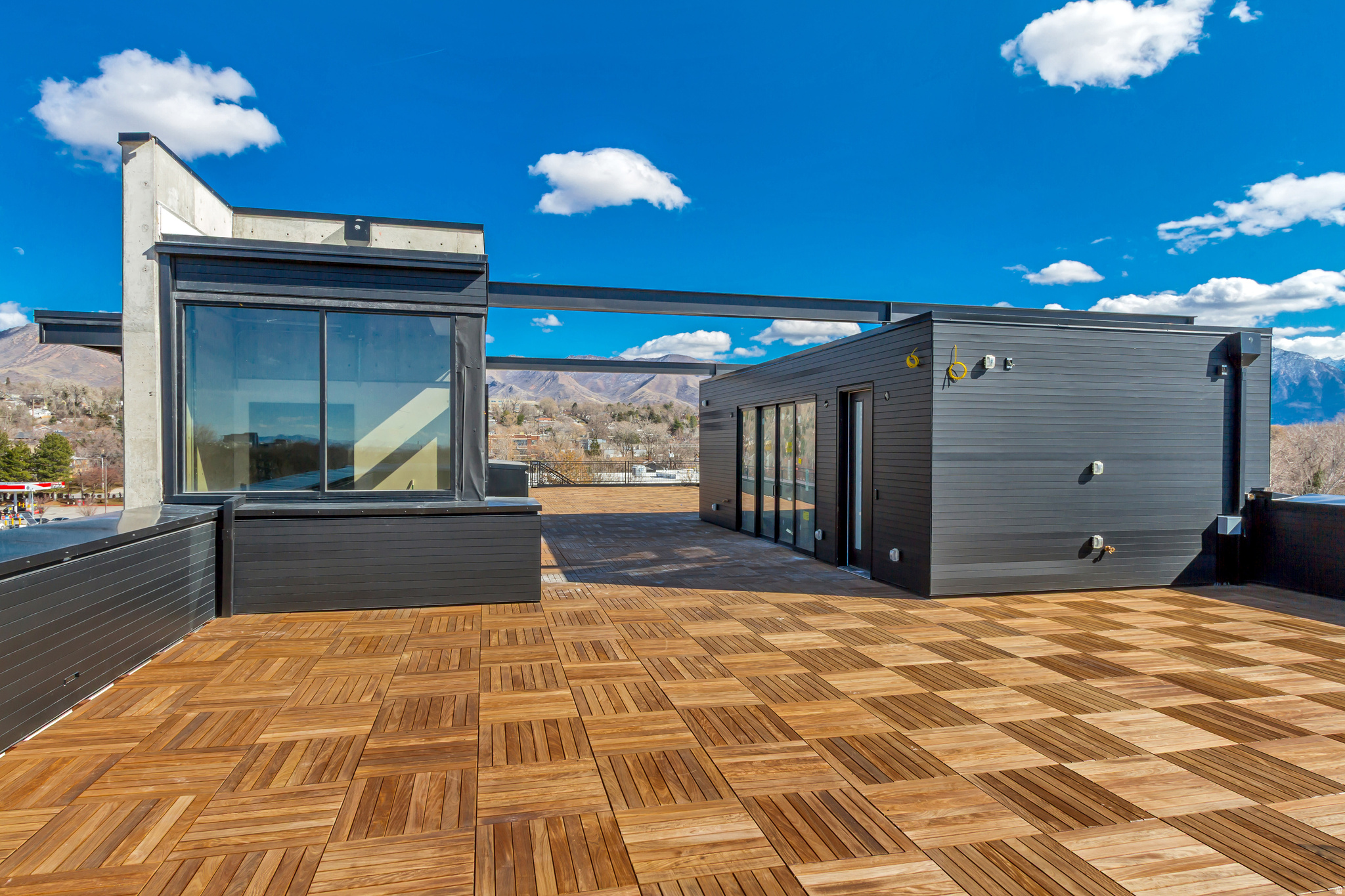 TELEGRAPH EXCHANGE - Residential