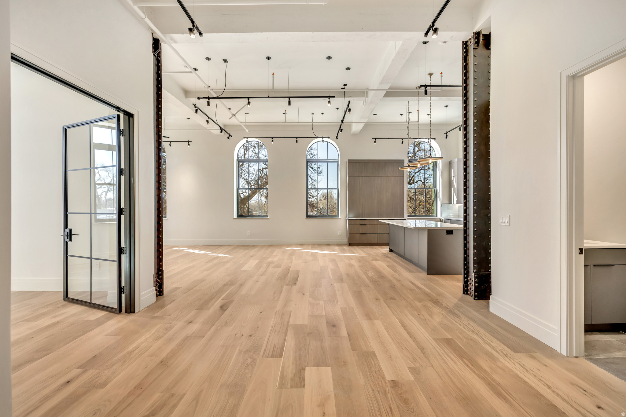 TELEGRAPH EXCHANGE - Residential