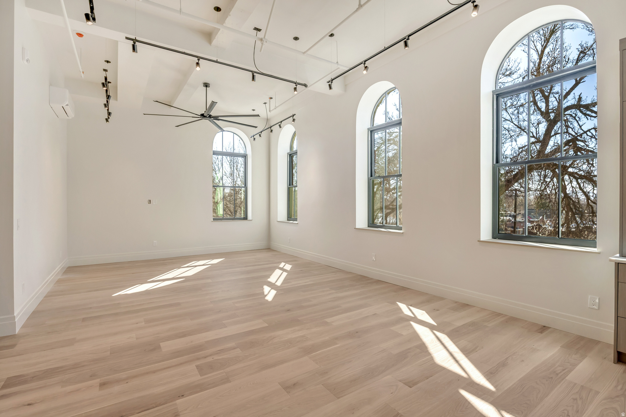 TELEGRAPH EXCHANGE - Residential