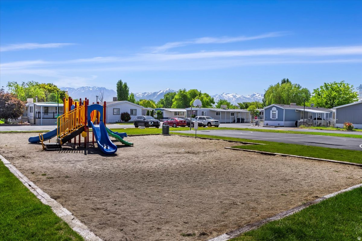 MOUNTAIN VIEW MOBILE HOME PARK - Residential