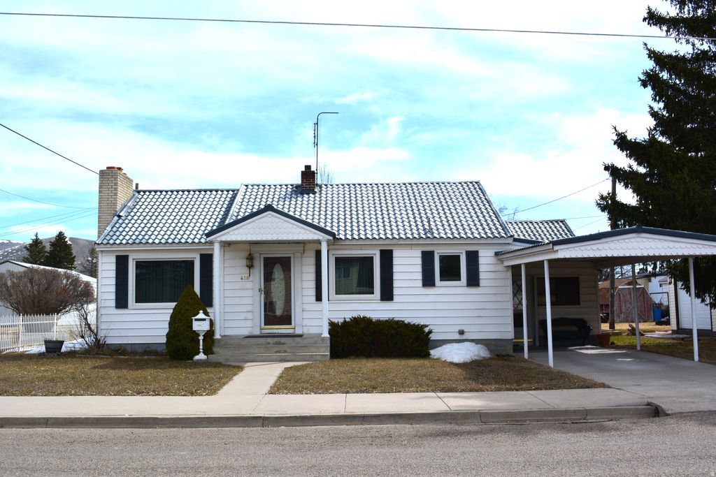 Photo of 418 N 9TH ST, Montpelier, ID 83254 (MLS # 2148246)