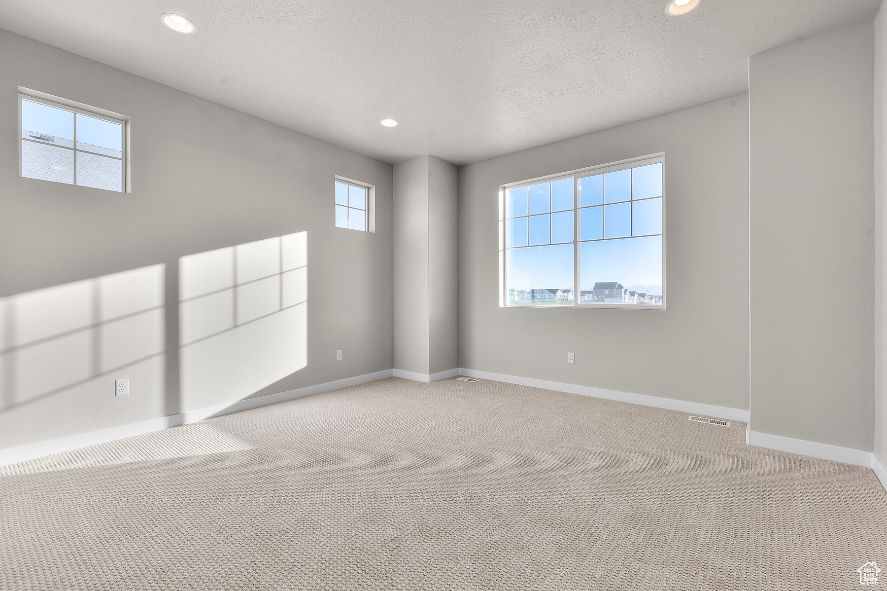 OVERLAND COLLECTION V2 268 - Residential