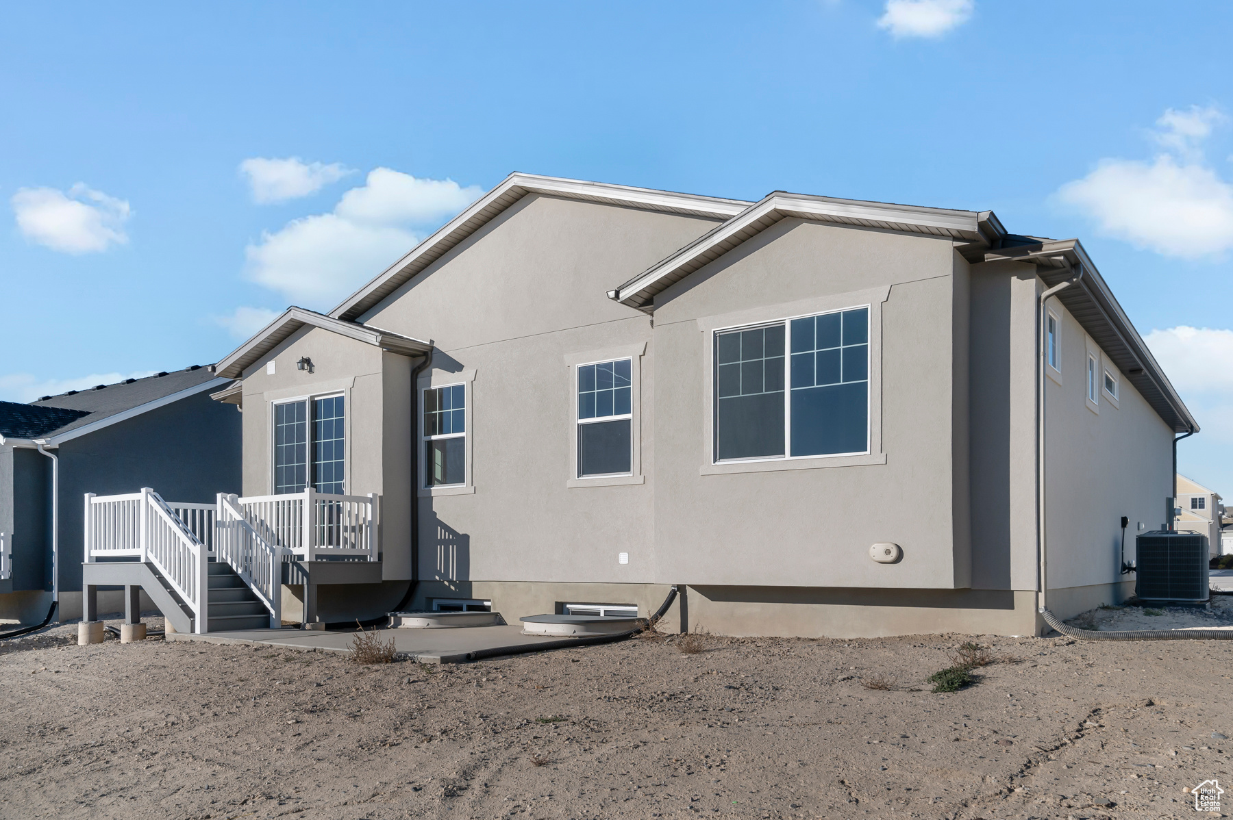 OVERLAND COLLECTION V2 268 - Residential