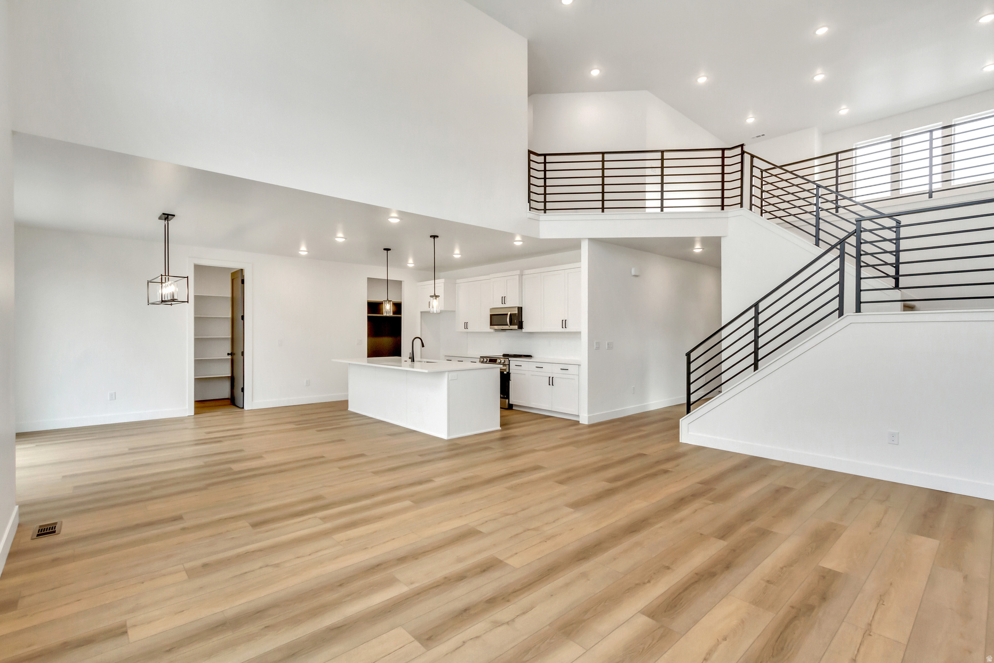 ARROWHEAD RANCH - Residential