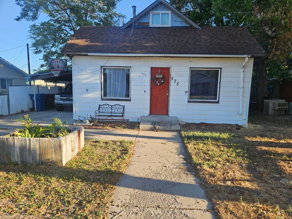 Photo of 575 E 400 N, Spanish Fork, UT 84660 (MLS # 2186863)