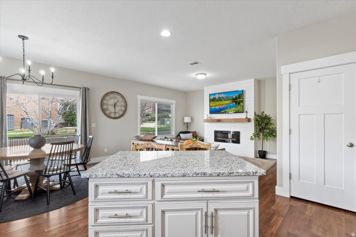 ROSEWOOD MANOR - Residential