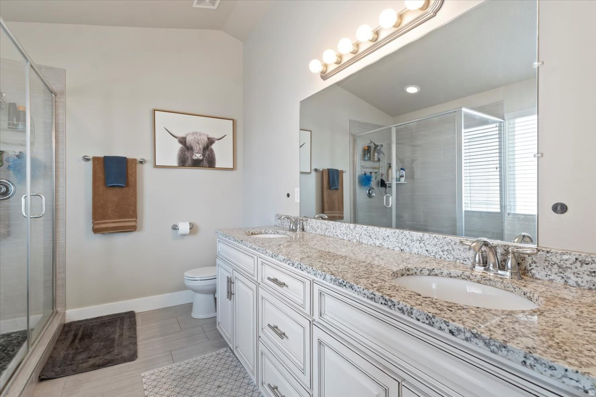 ROSEWOOD MANOR - Residential