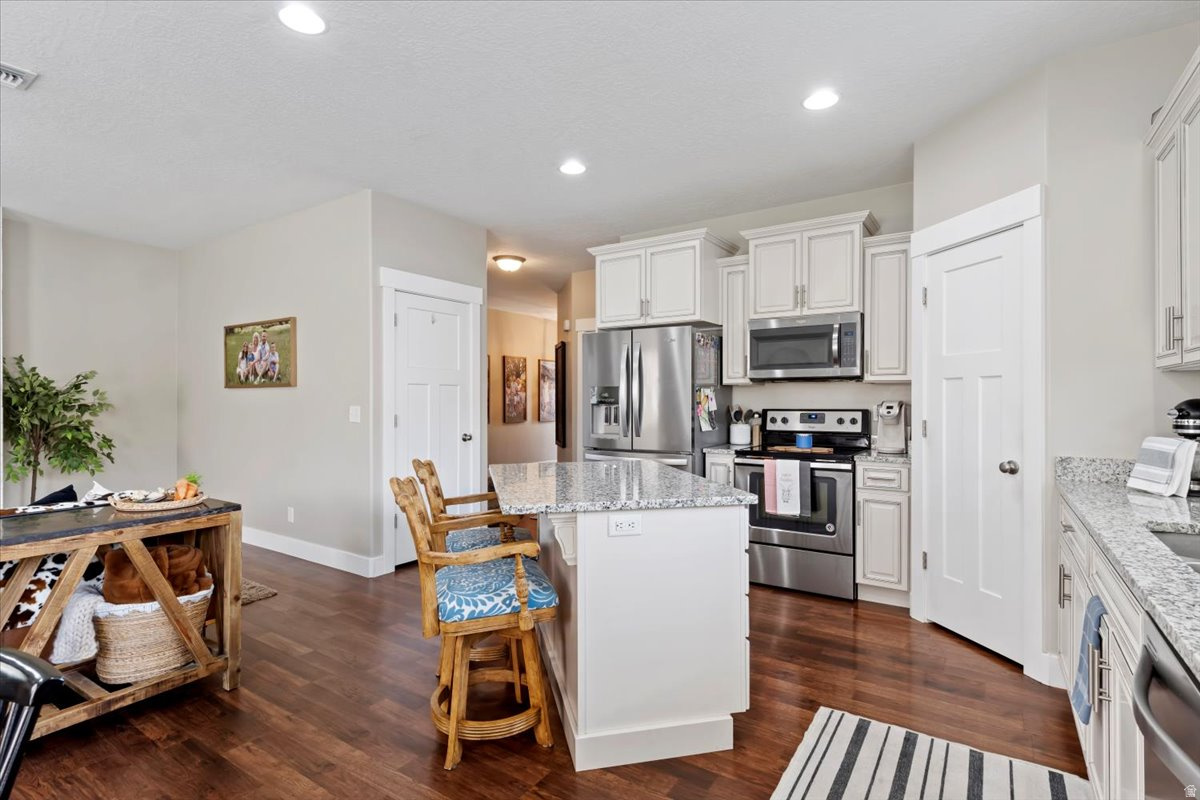 ROSEWOOD MANOR - Residential